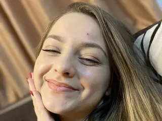 LauraKendrix shows sex livesex