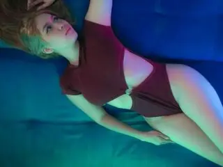 SofieTylor shows cam video
