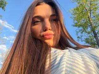 LisabethBerczel webcam livesex live