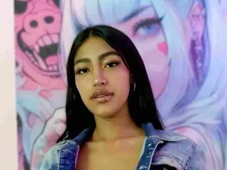 ParisEmily shows fuck camshow