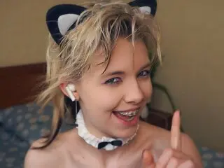 TaiteBucher recorded ass real