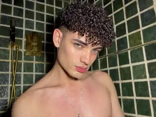VillyXin online shows live